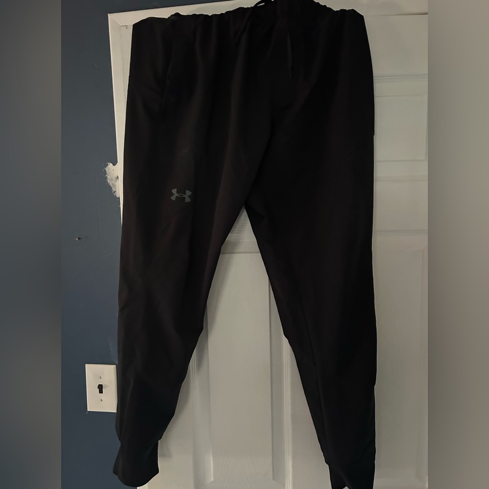 Men's Under Armour Unstoppable Black Jogger Pants Large